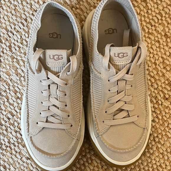 UGG Beige and White Casual Sneakers - Picture 4 of 6